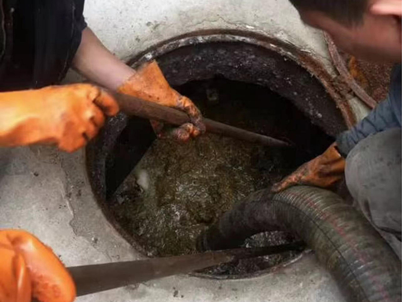 前海街道化油池、化粪池清理要做哪些安全措施？